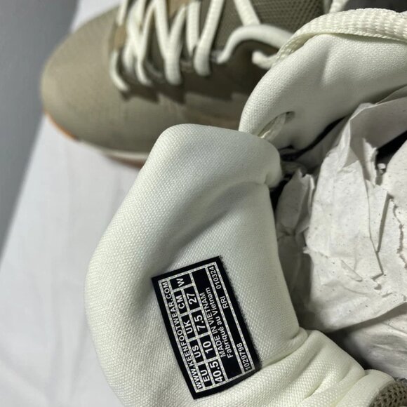 NEW KEEN Versa Core Waterproof Low-Top Sneakers – Women's 10 – Tan – New - Picture 5 of 6